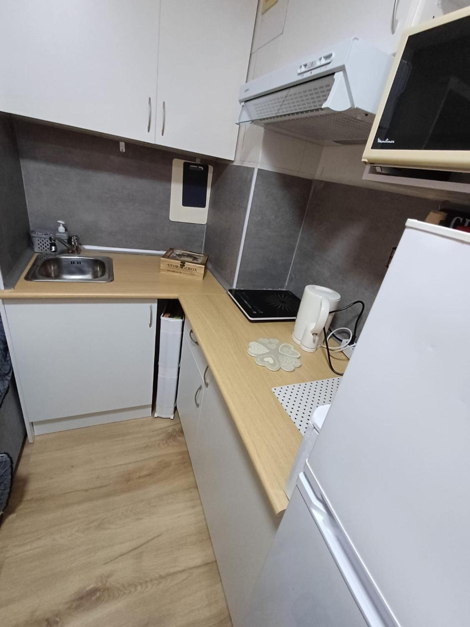Alicante Postiguet Studios Екстериор снимка