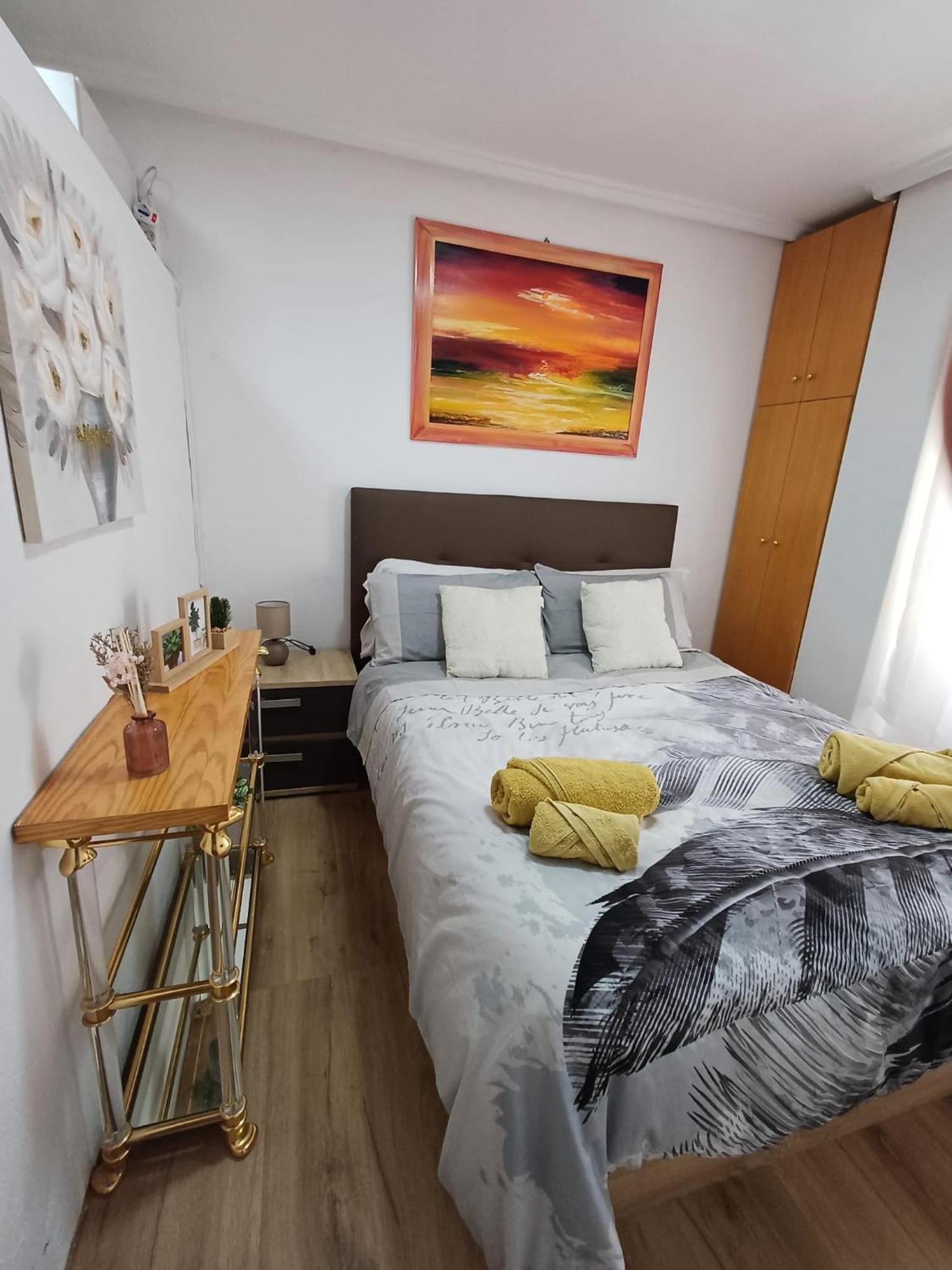 Alicante Postiguet Studios Екстериор снимка