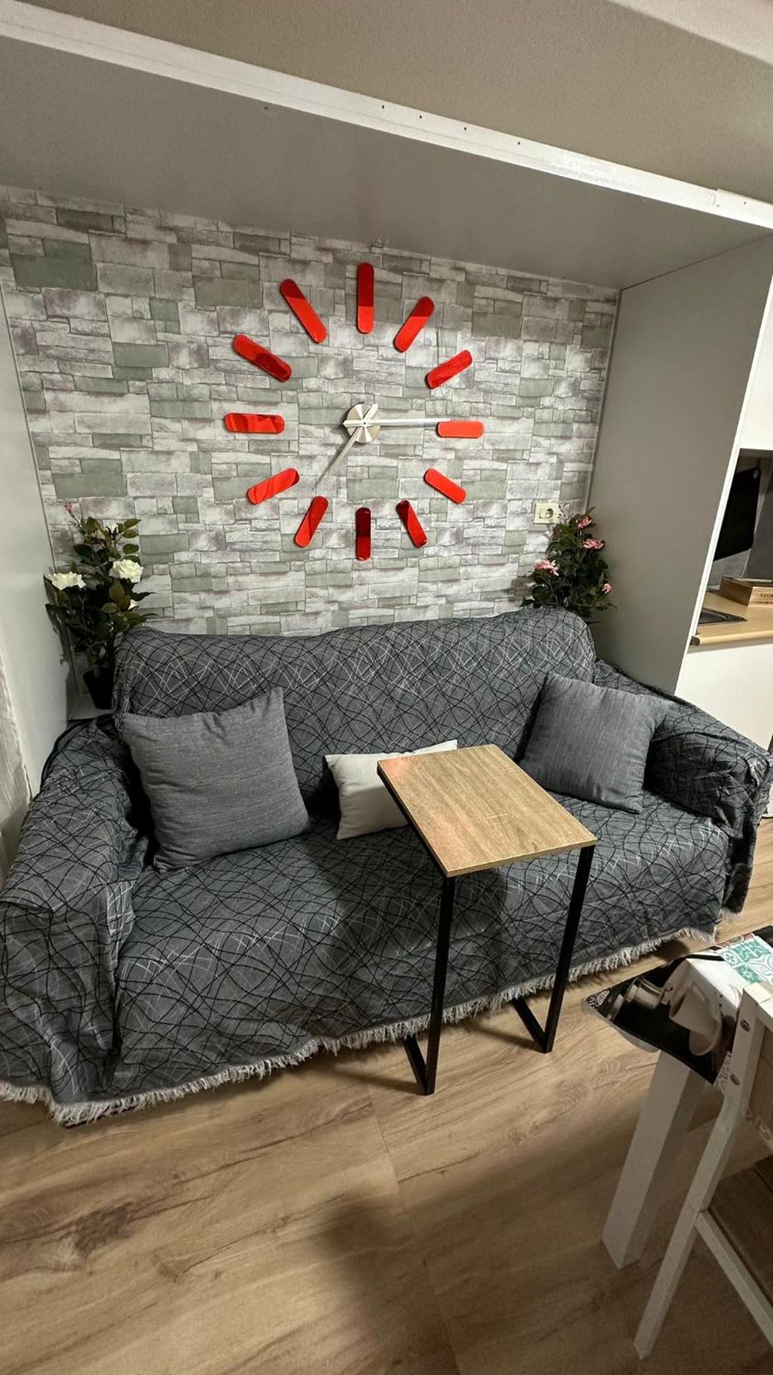 Alicante Postiguet Studios Екстериор снимка