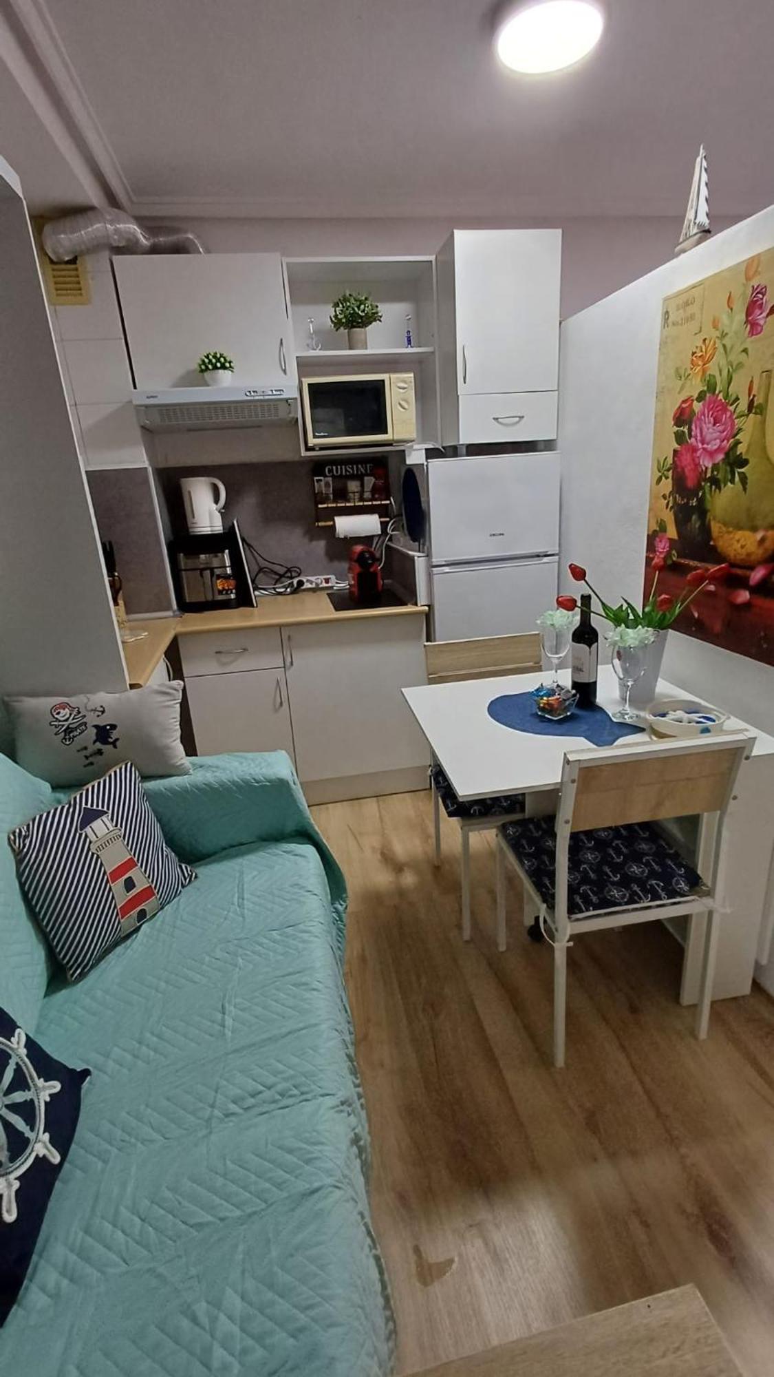 Alicante Postiguet Studios Екстериор снимка