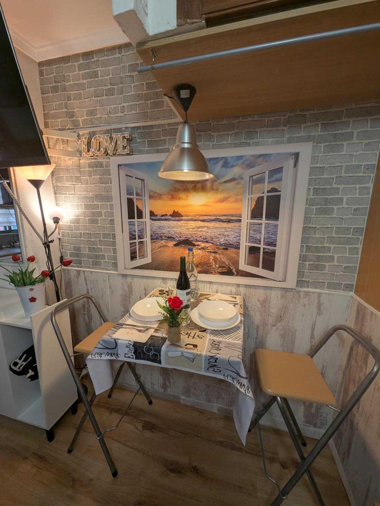 Alicante Postiguet Studios Екстериор снимка