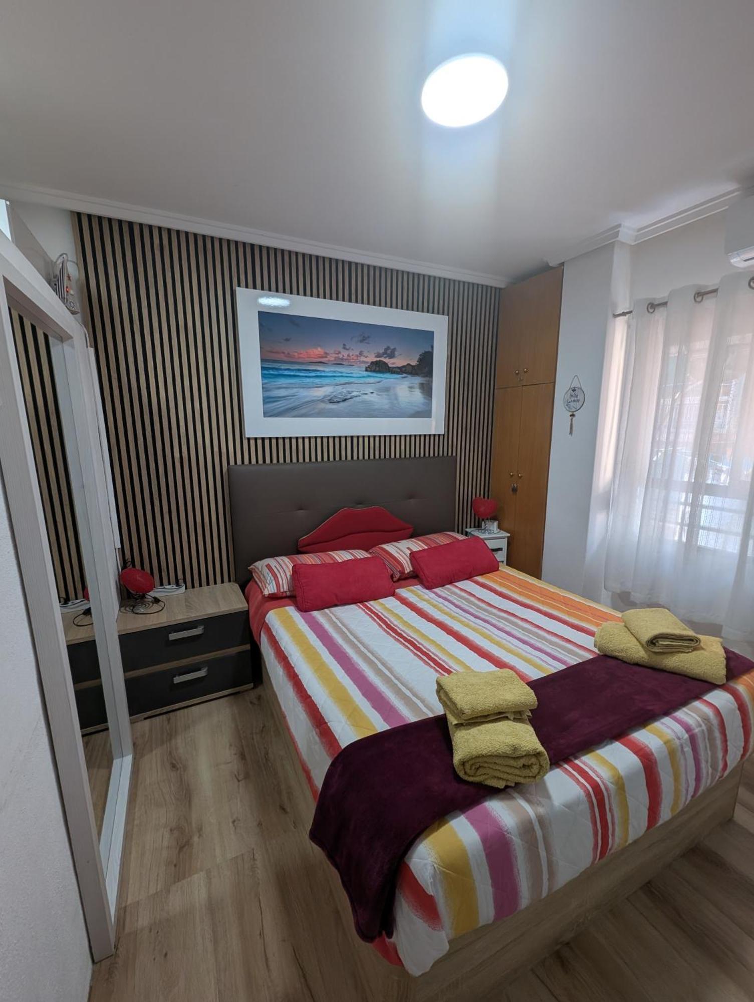 Alicante Postiguet Studios Екстериор снимка
